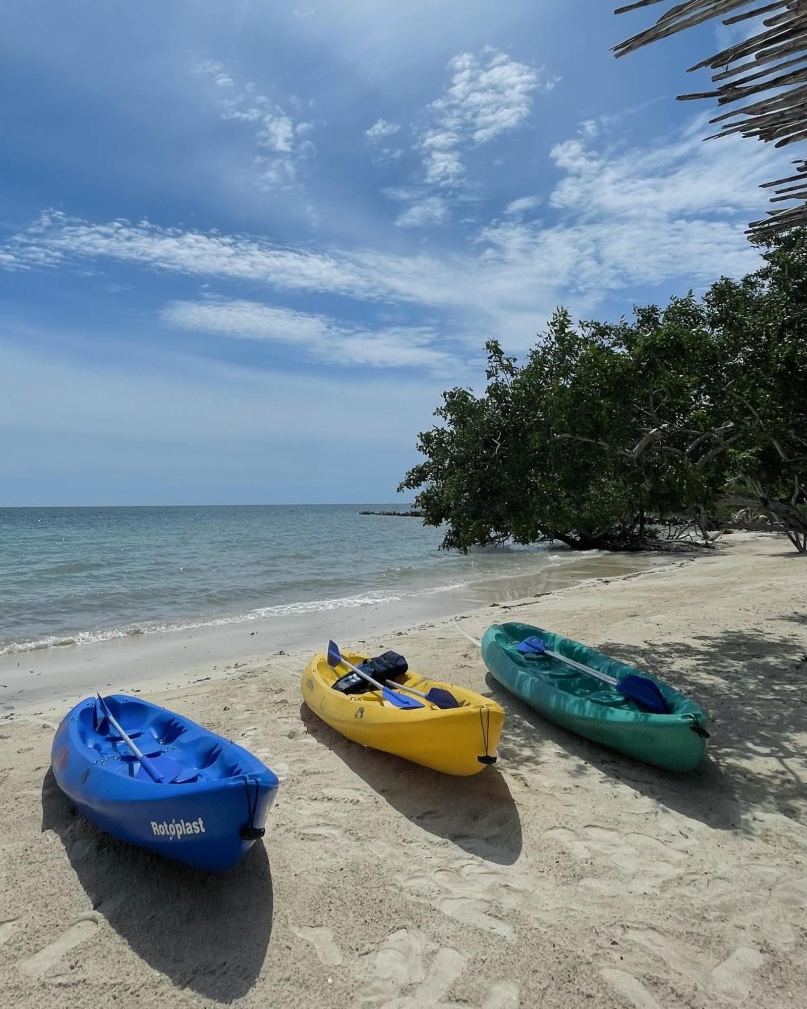 Sabai Beach Hotel Barú Ngoại thất bức ảnh
