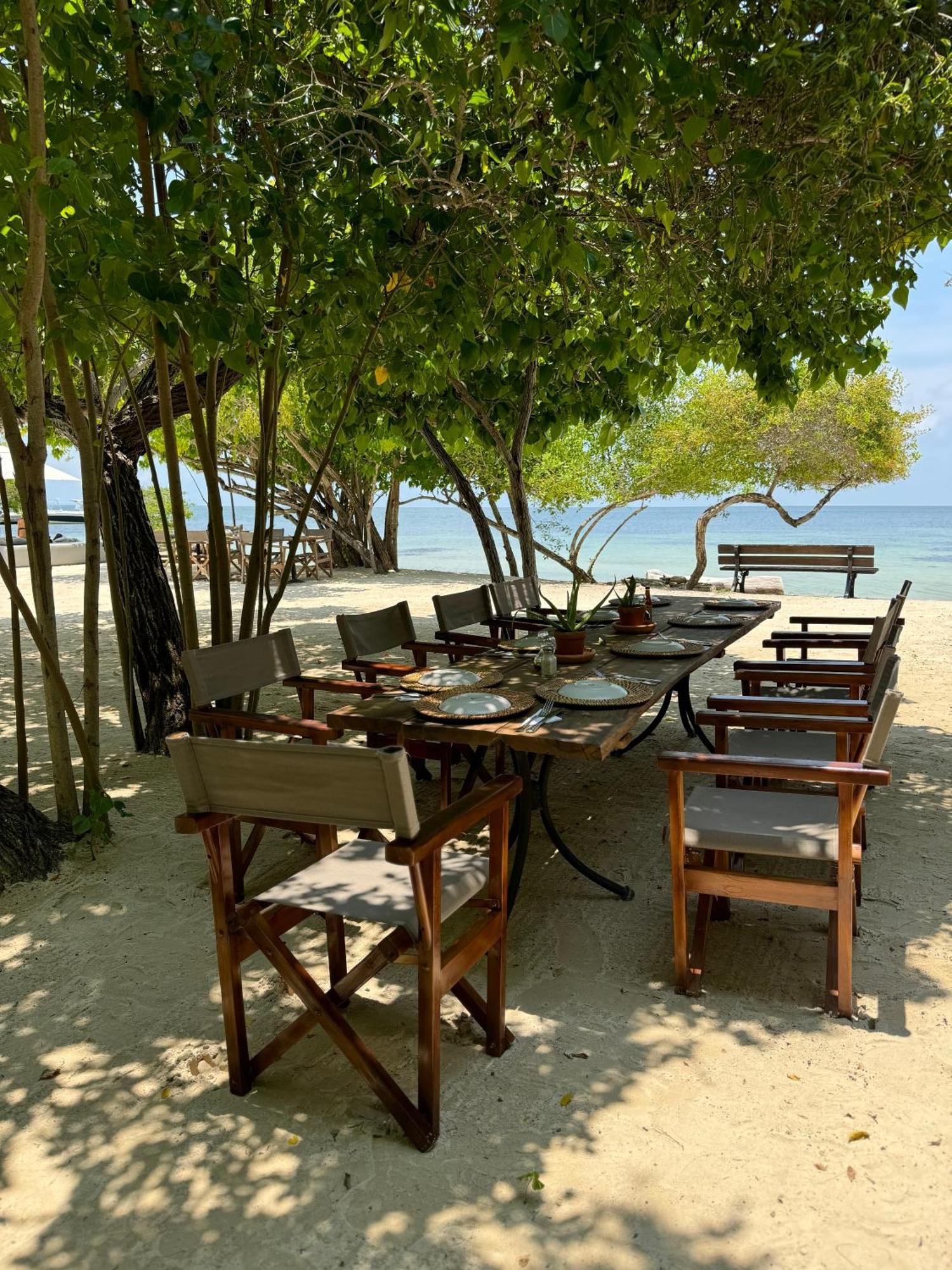 Sabai Beach Hotel Barú Ngoại thất bức ảnh