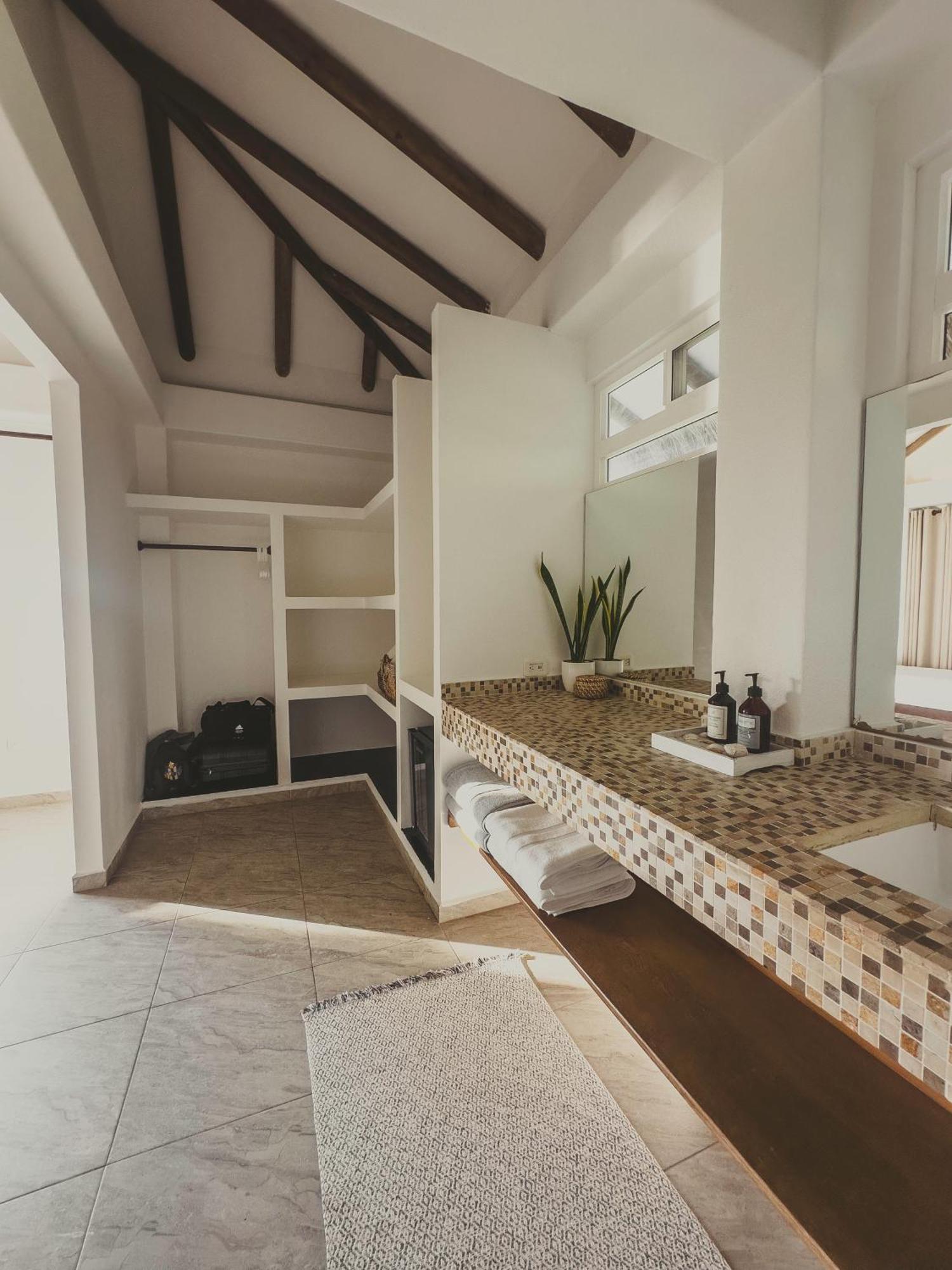 Sabai Beach Hotel Barú Ngoại thất bức ảnh