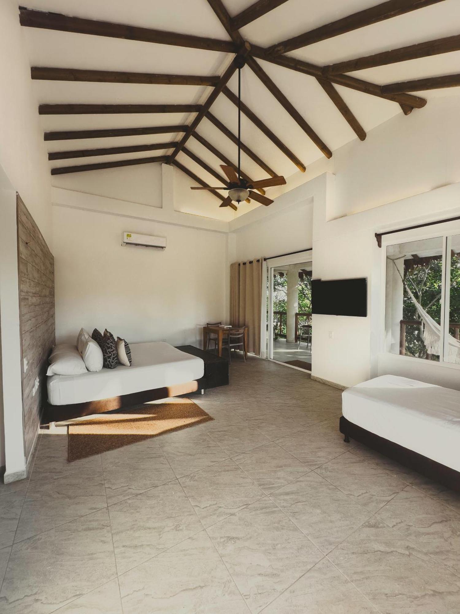 Sabai Beach Hotel Barú Ngoại thất bức ảnh
